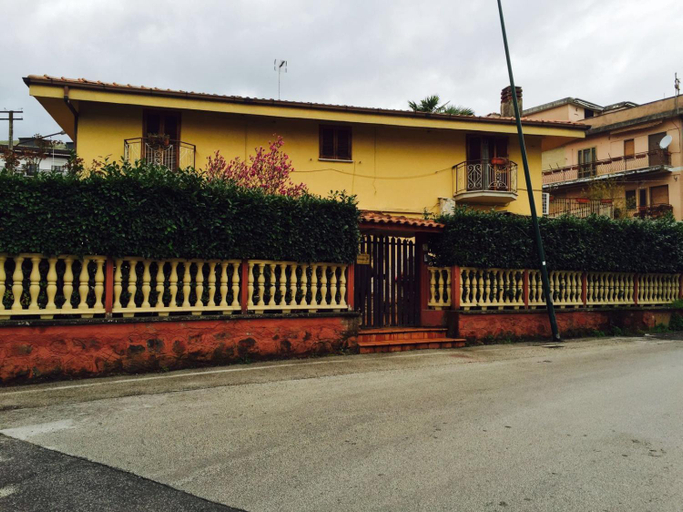 Others 5, B&B Girasole, Roma