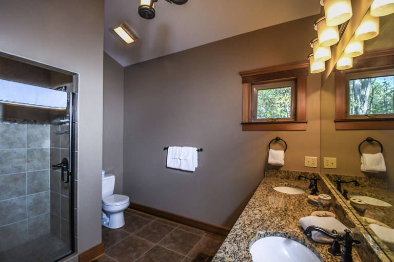Bathroom 4, Trees, Breeze and Skis 3 Bedroom House, Garrett