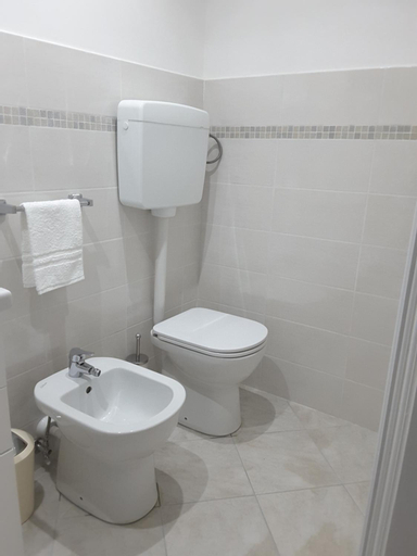 Bathroom 14