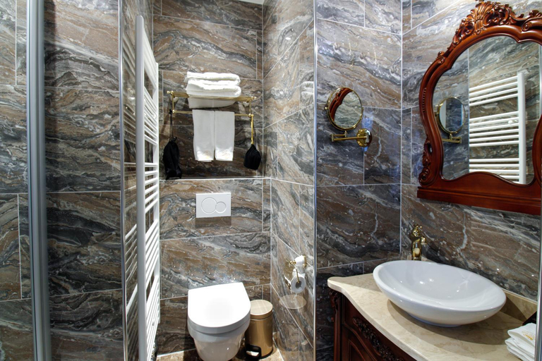 Bathroom 3, Hotel The Stamp, 's-Hertogenbosch
