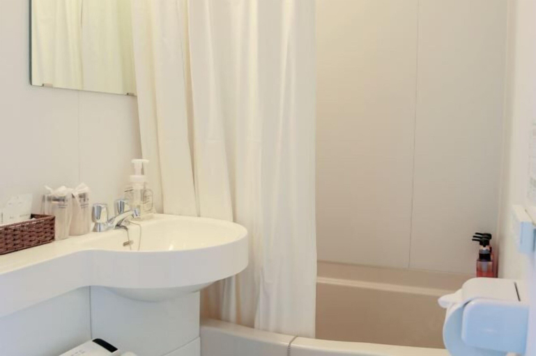 Bathroom 17