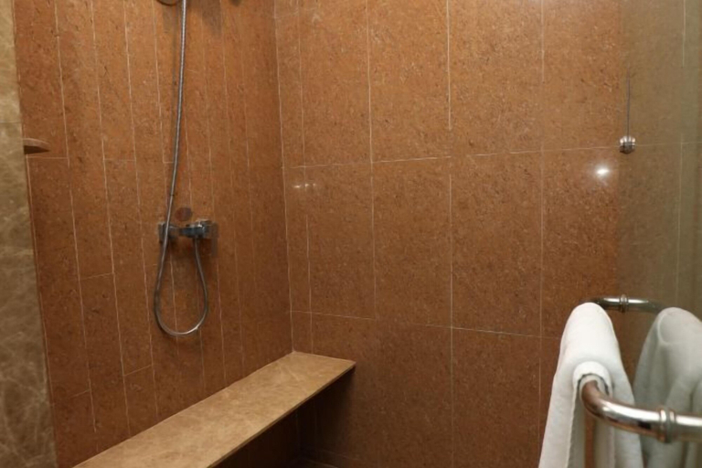 Bathroom 5, Tianying Hotel, Dongguan