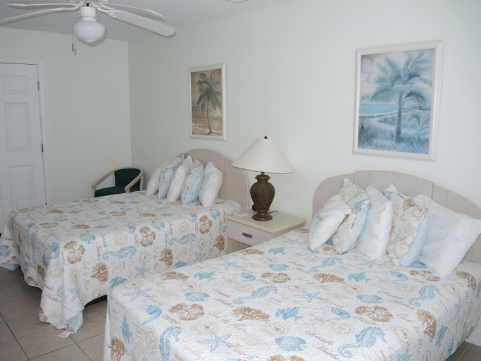 Room 5, Studio Villa 2307L with 27 Hole Golf Course Onsite by RedAwning, Brunswick