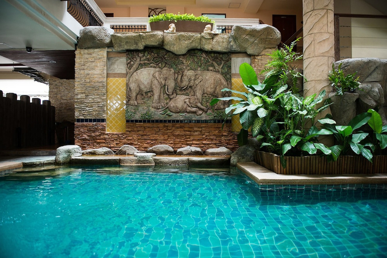 Sport & Beauty 5, Sa-Bai-Dee Condo, Muang Chon Buri