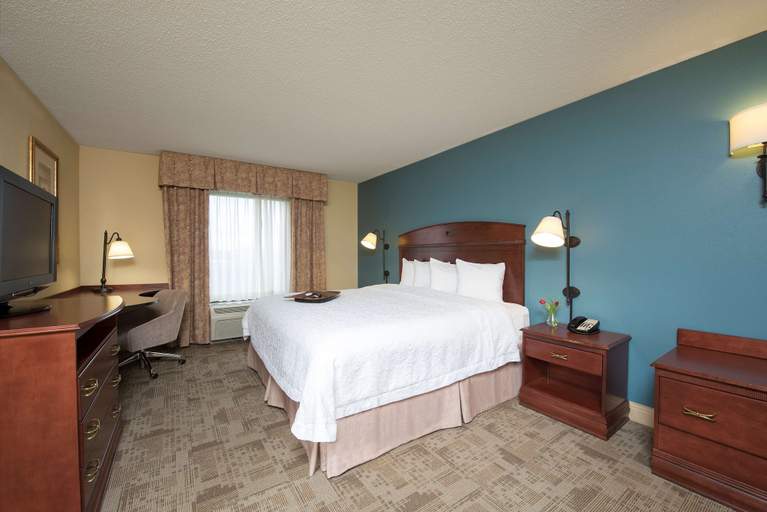 Bedroom 24