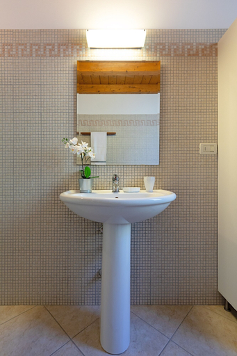 Bathroom 3, Le Olive 8-4 Apartment by Wonderful Italy, Brescia
