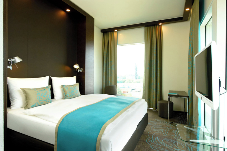 Bedroom 4, Motel One Amsterdam, Amsterdam