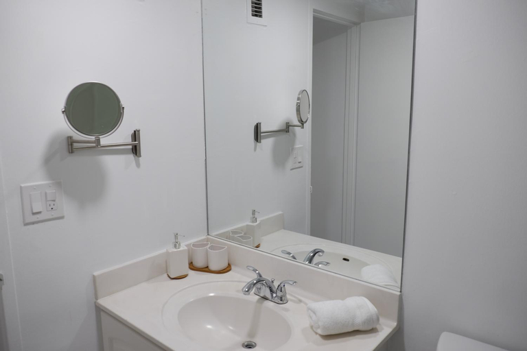 Bedroom, The Tides Miami, Broward