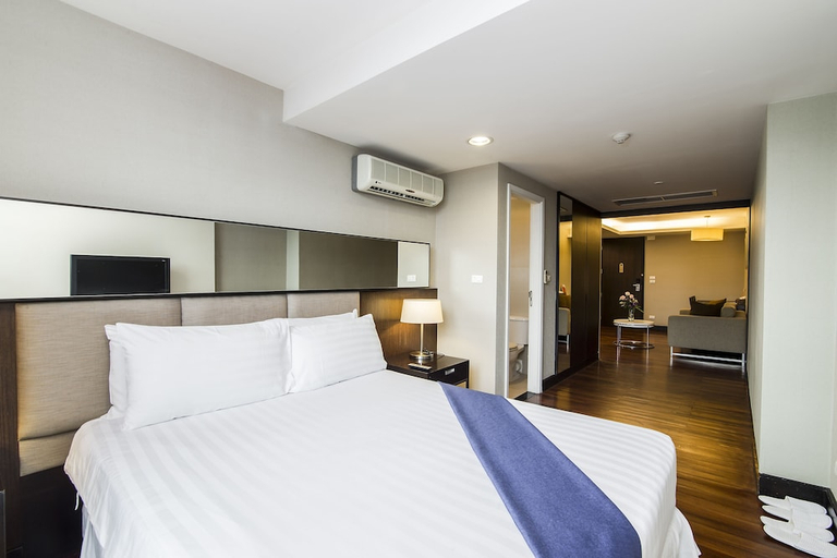 Bedroom 3, The Narathiwas Hotel and Residence Sathorn Bangkok, Yannawa