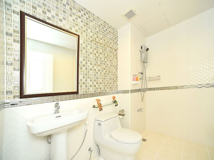 Bathroom 3, Parvena Hotel, Sathorn