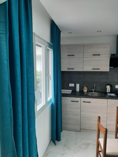 Others 5, Nikolic Apartment 2, Leskovac
