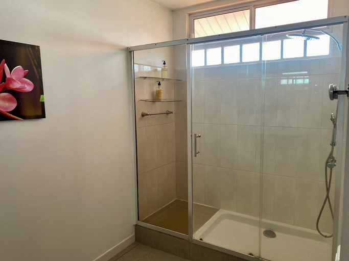 Bathroom, Villa Outuorau, Bora Bora