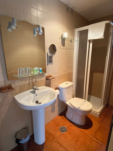 Bathroom 5, Hostal El Descanso Del Emperador, Cáceres