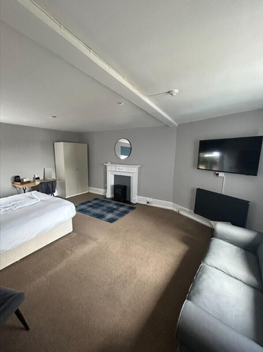 Bedroom 3, The Swan Hotel, Worcestershire