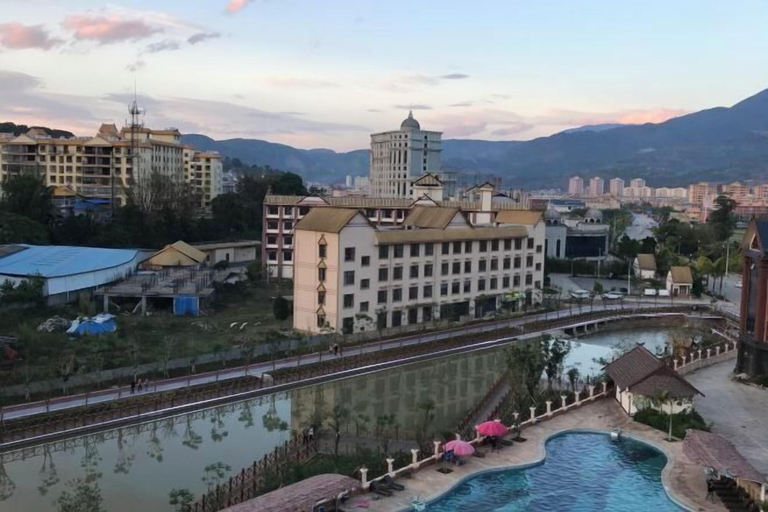 Exterior & Views 2, Menluo Hotel, Lincang