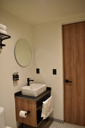 Bathroom 3, Apartments Art Tanat, Mexico City