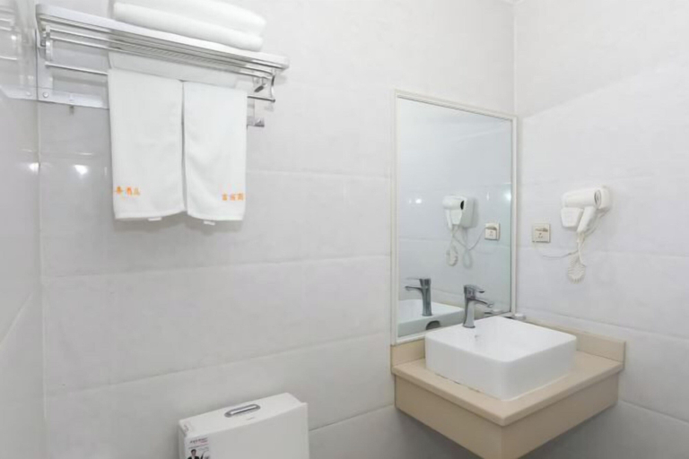 Bathroom 4, Fuli Business Hotel, Hainan