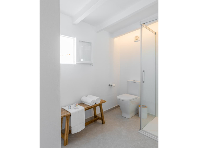 Bathroom 2, S'Enclova Petit Hotel, Baleares