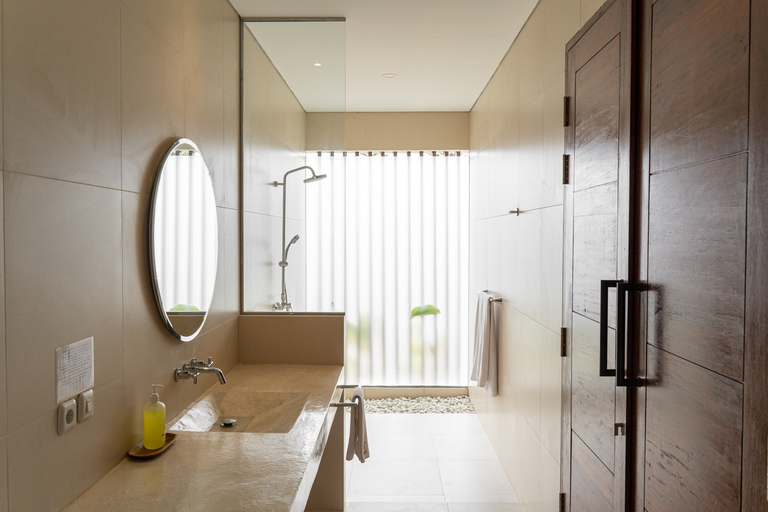 Bathroom 2, Sunshine City View Villa 6 bedrooms with a private swimming pool, Bandung