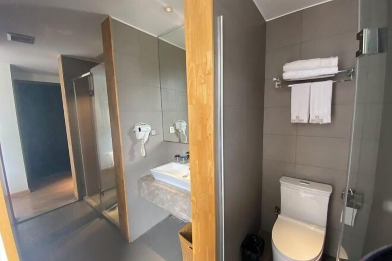 Bathroom 3, Helen Jiangnanfeng Art Hotel (Guangzhou University Town Store), Guangzhou