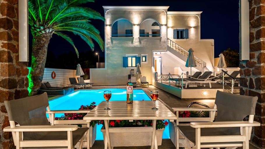 Food & Drinks 5, Stelios Place, South Aegean