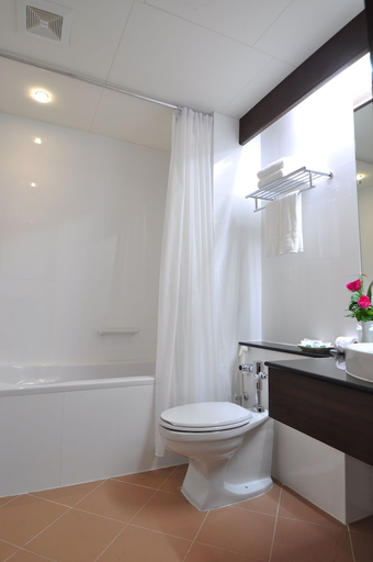 Bathroom 3, The Color Hotel Hat Yai, Hat Yai