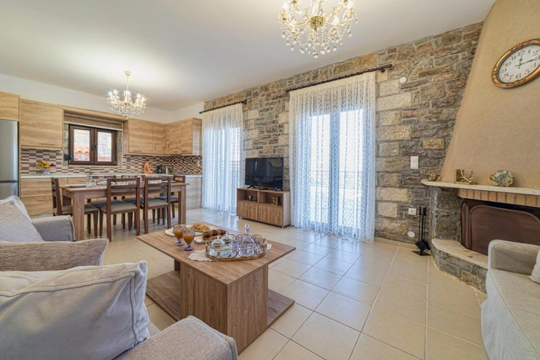 Shared lounge/TV area 2, Asfendamos Villas, Crete