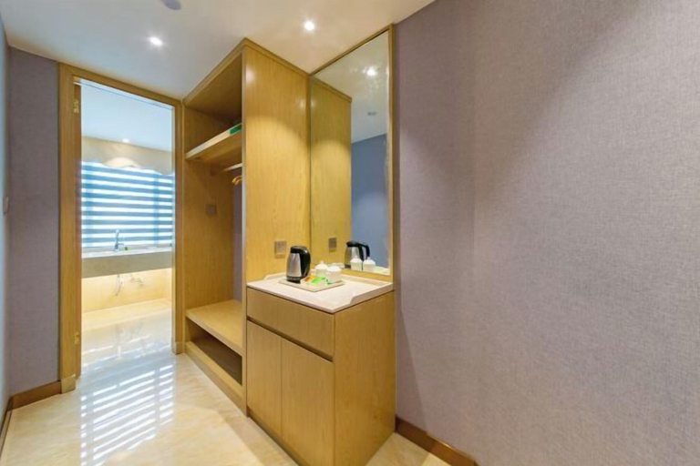 Bathroom 4, Vienna Hotel (Nanning Longteng Beida), Nanning
