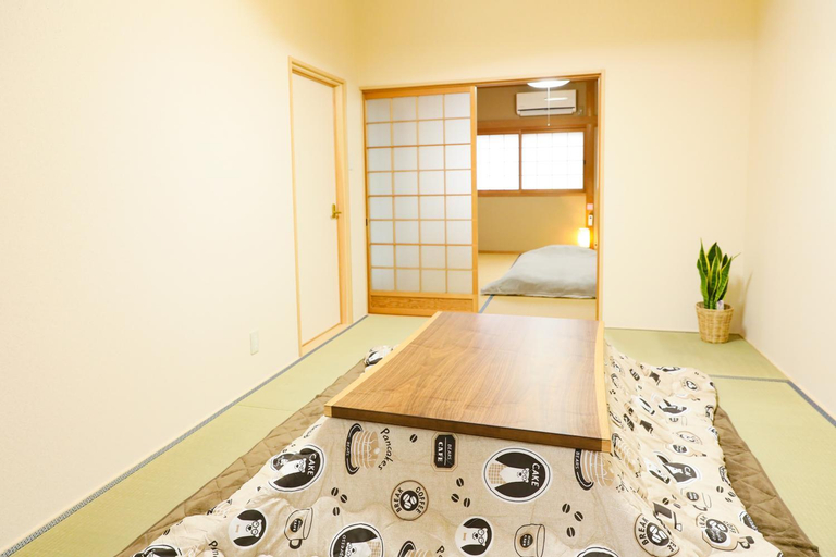 Bedroom 2, HAT Koizumi, near from JR Koizumi station 大和小泉駅徒歩2分の貸切一軒家, Yamatokōriyama
