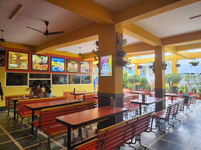 Food & Drinks 5, Hotel Meghna, Pithoragarh