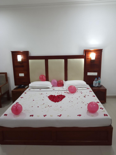 Bedroom 4, Hotel Sandra Palace, Theni