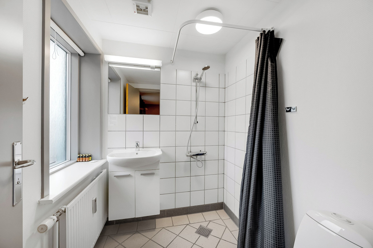 Bathroom 3, Hvide Sande Hotel, Ringkøbing-Skjern