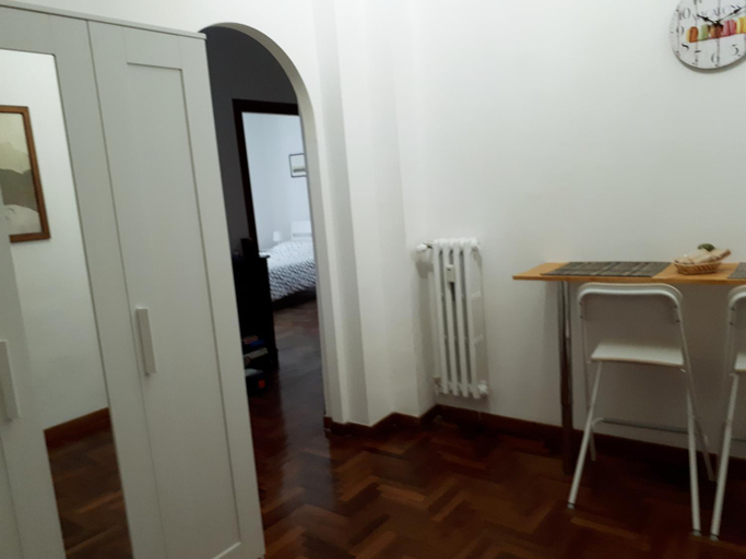 Others 4, A casa di Robi, Rome