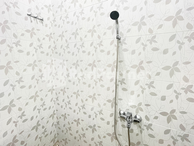Bathroom 28