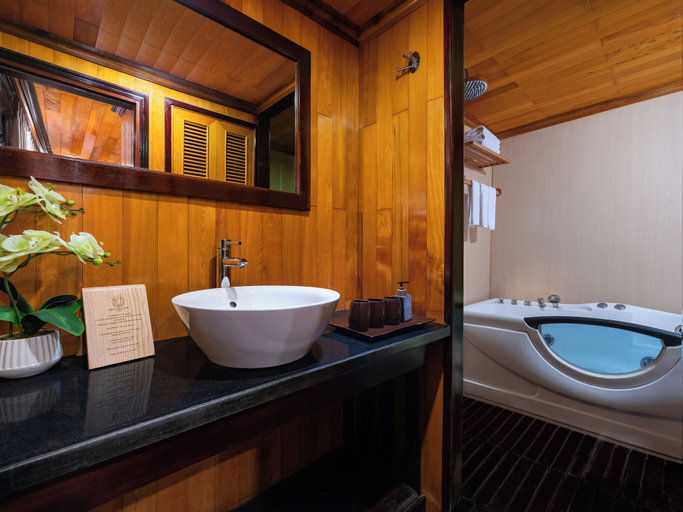 Bathroom 3, Hera Classic Boutique Cruise, Hạ Long