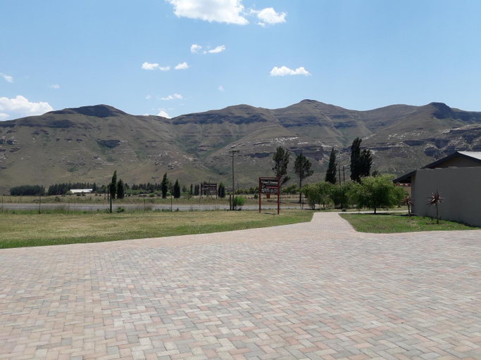 Others 4, WILLOW MANOR, Thabo Mofutsanyane