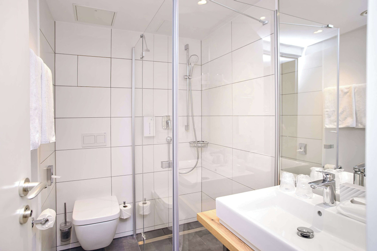 Bathroom 15