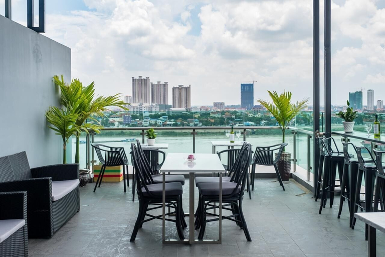 Food & Drinks 4, CHICHILL Hotel Riverside, Phnom Penh