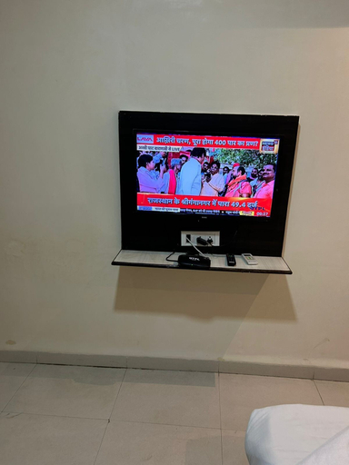 Others 5, Hotel SS-1, Indore