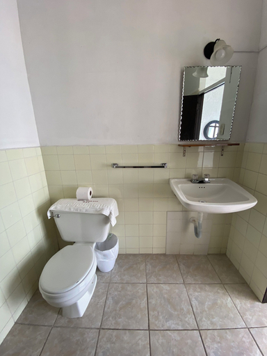 Bathroom 3, The Lakefront Panajachel by Tzanjuyu, Panajachel