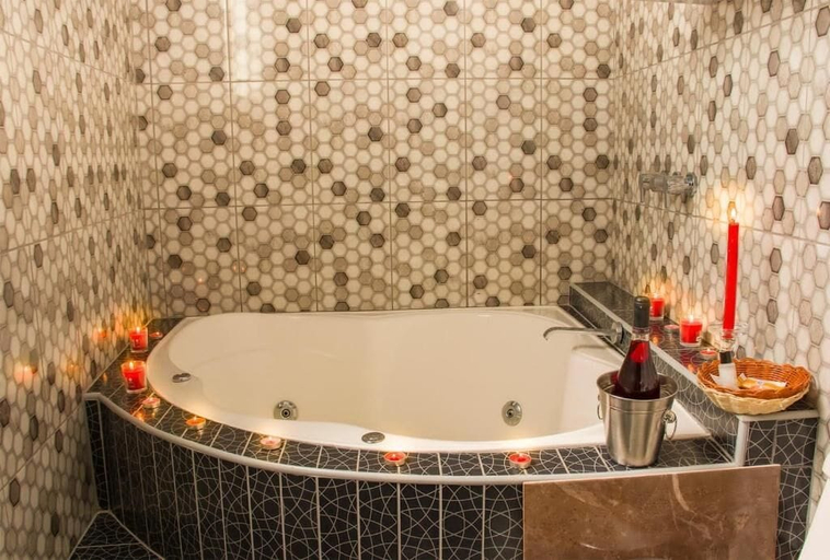 Bathroom 3, Serk'ana Suite Hostal, Arequipa