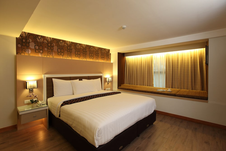 Bedroom 2, Prestige Suites, Wattana