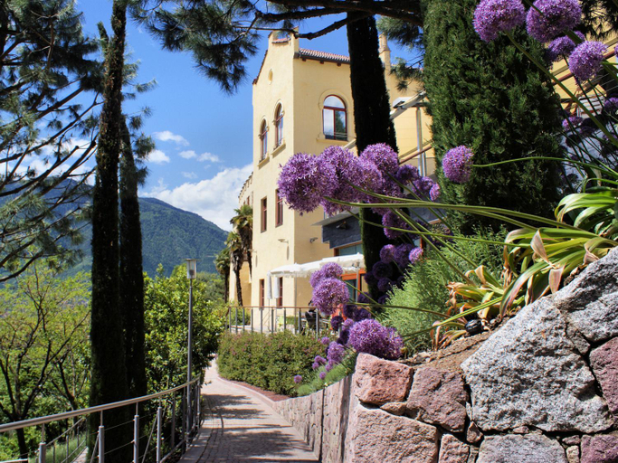 Exterior & Views 1, Flora Hotel & Suites-NEW, Bolzano