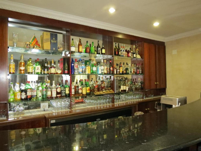 Food & Drinks 5, Redlands Hotel, Umgungundlovu