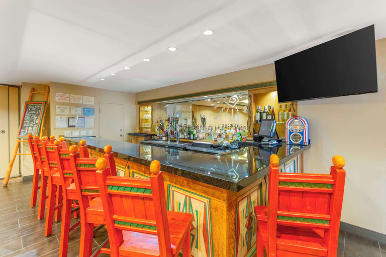 Food & Drinks 5, Best Western Plus Rio Grande Inn, Bernalillo