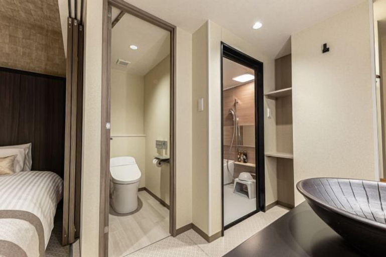 Bathroom 8