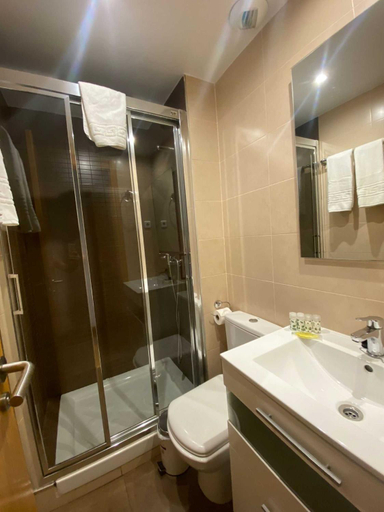 Bathroom 3, Horoko By Gaiarooms, Madrid