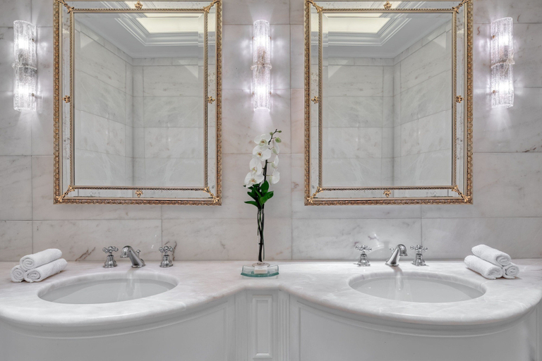 Bathroom 5, Grande Bretagne, A Luxury Collection Hotel, Attica
