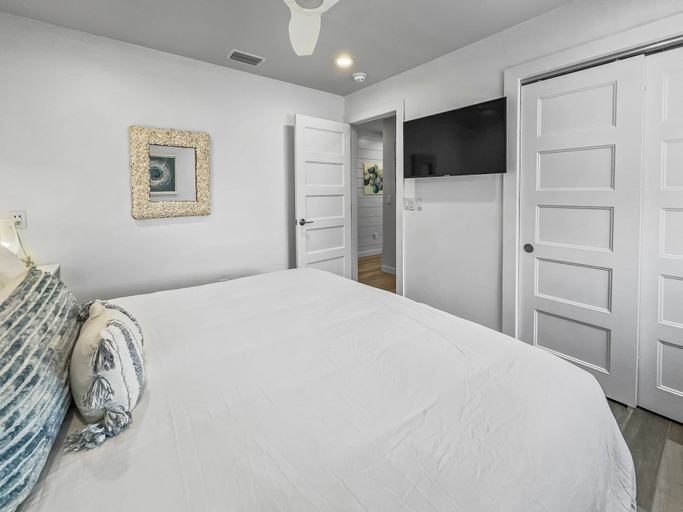 Bedroom 3, Leeward Ii-9 Crazy Love 1 Bedroom Condo by RedAwning, Walton