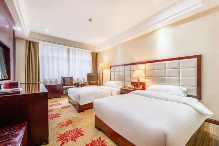 Bedroom 2, Longhai Hotel, Longnan
